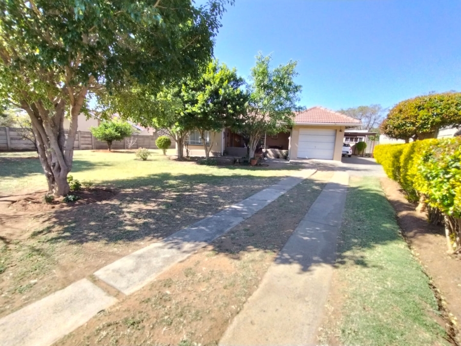 3 Bedroom Property for Sale in Protea Park North West